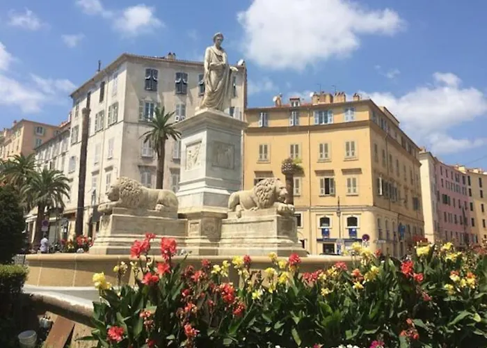 T1 Centre Ville Carre D\'Or Proche Plage